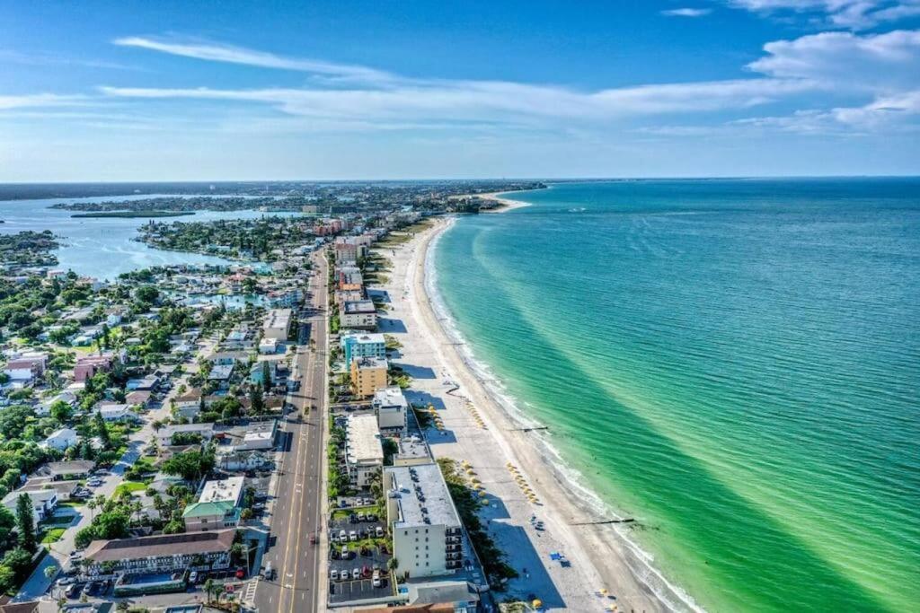 Sunset Beach Suites Of Madeira Beach! Pet Friendly Summer Getaway! Steps To Beach! - Suite 10 St. Pete Beach Luaran gambar