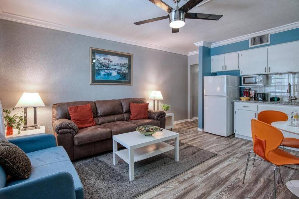 Sunset Beach Suites Of Madeira Beach! Pet Friendly Summer Getaway! Steps To Beach! - Suite 10 St. Pete Beach Luaran gambar