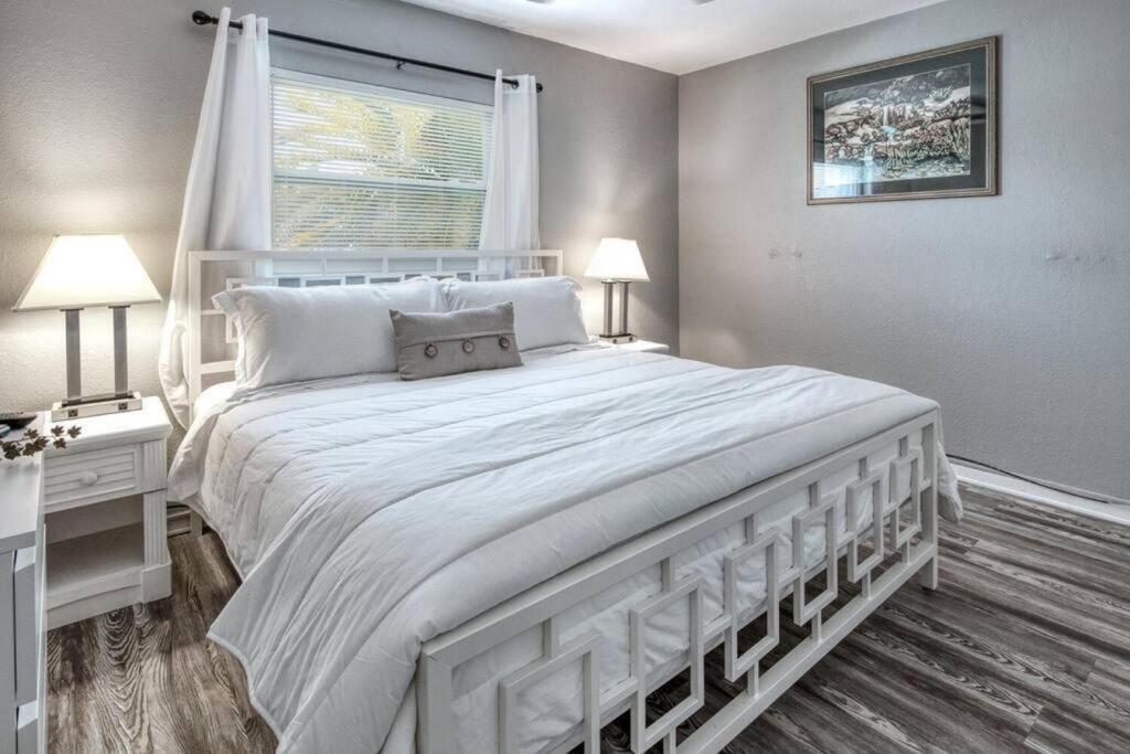Sunset Beach Suites Of Madeira Beach! Pet Friendly Summer Getaway! Steps To Beach! - Suite 10 St. Pete Beach Luaran gambar