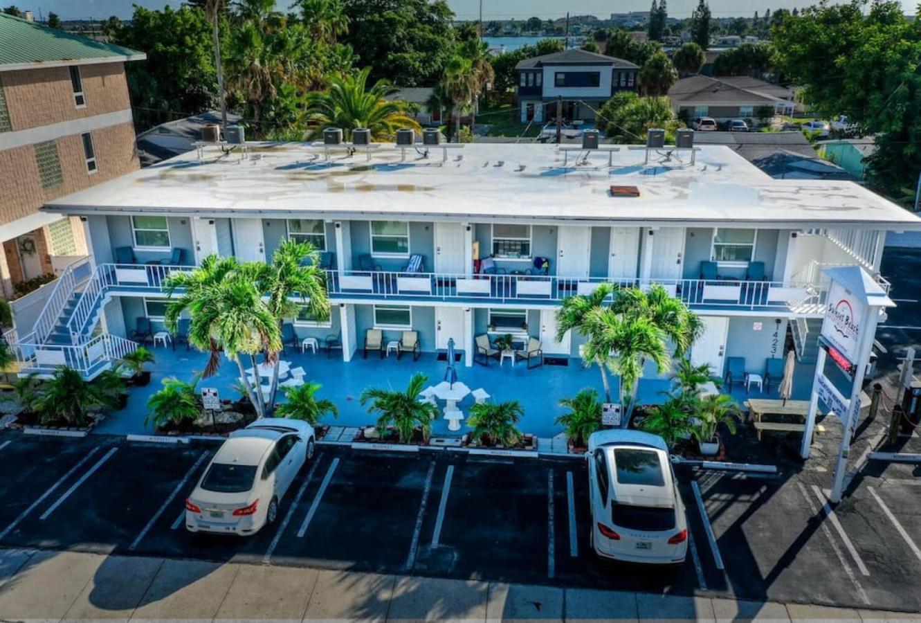 Sunset Beach Suites Of Madeira Beach! Pet Friendly Summer Getaway! Steps To Beach! - Suite 10 St. Pete Beach Luaran gambar