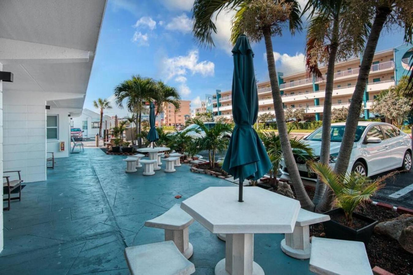 Sunset Beach Suites Of Madeira Beach! Pet Friendly Summer Getaway! Steps To Beach! - Suite 10 St. Pete Beach Luaran gambar